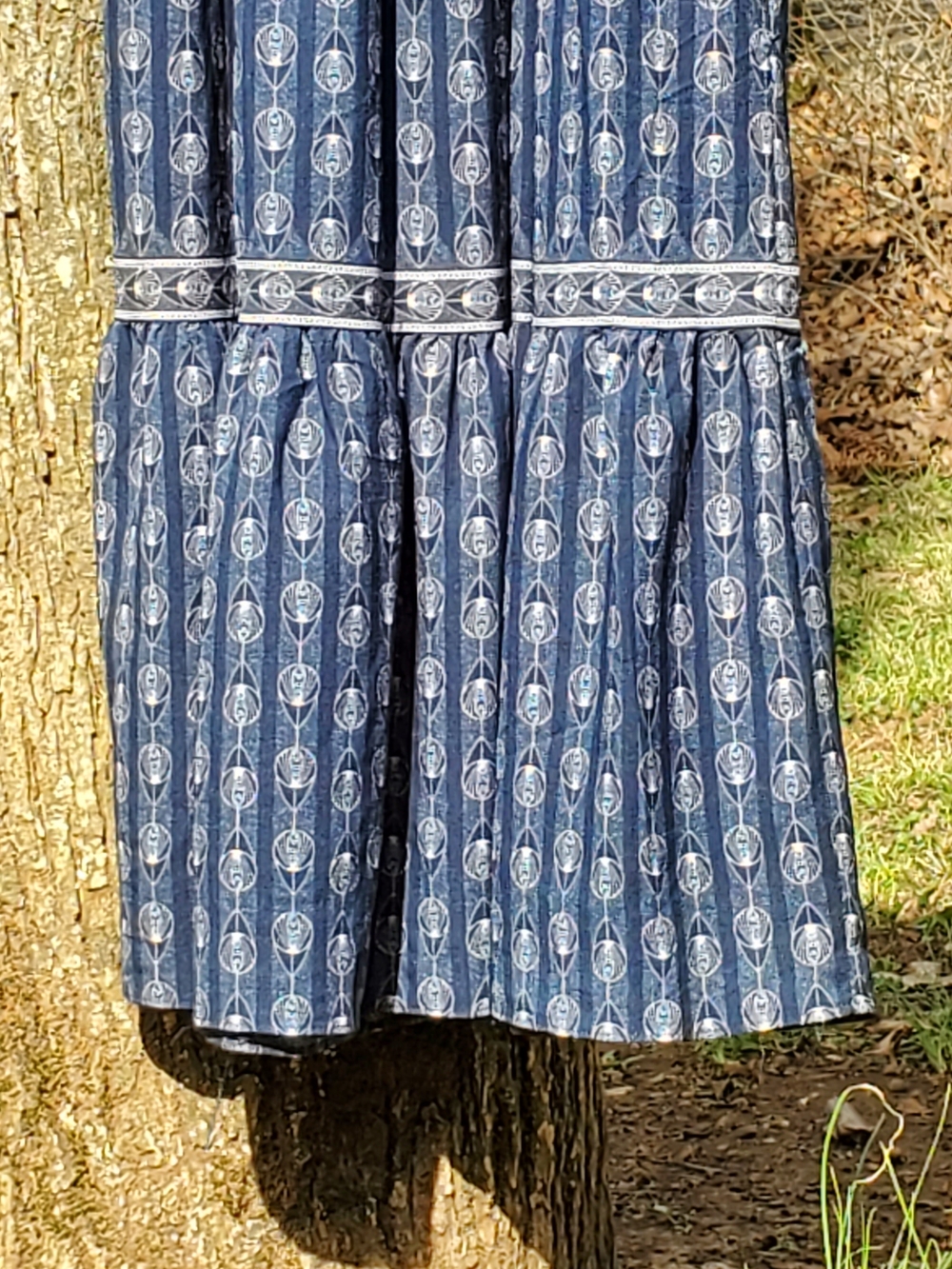 Max Studio Tiered Midi Pleated Flowing Dress Blue with Print NWT Size Small - Picture 3 of 7